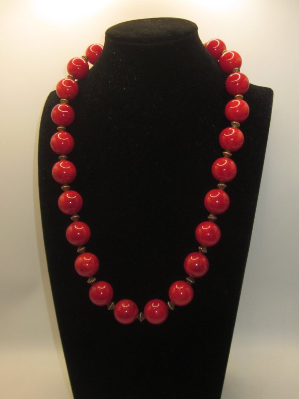 Red Glass Chunky Bead Necklace - Picture 5 of 5